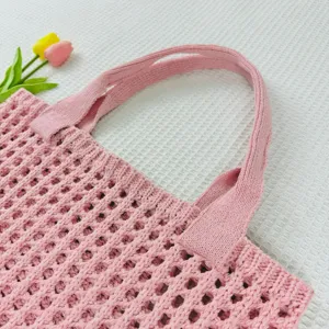 Rosa gehäkelte Schultertasche Detailansicht, lässige gewebte Tasche für den täglichen Gebrauch.