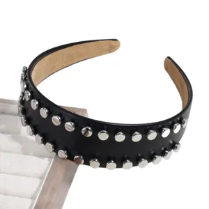 Serre-tête large en cuir PU noir avec clous métal argenté accessoire cheveux punk femme