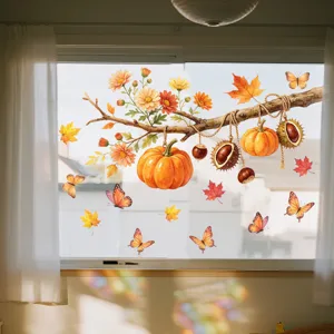 Herbstfensteraufkleber Detail mit Zweig, Ahornblättern und Kürbissen für die Dekoration.