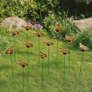 Decoratieve vlinder tuin prikkers voor buiten gazon erf decoratie met metalen stokjes.
