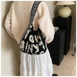 Damen Casual Strick Umhängetasche Farbblock Geometrisch Alphabet Gestrickt Tote Handtasche Hobo Bag Große Kapazität Weberei Shopper