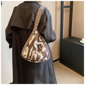 Braune Damen Strick Umhängetasche Retro geometrisches Muster lässige Handtasche für Alltag