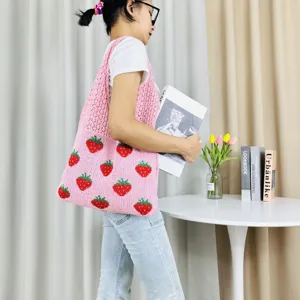 Roze gebreide shopper tas met schattig aardbeien patroon, casual grote capaciteit schoudertas.
