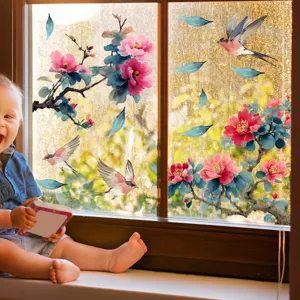 Vue détaillée des autocollants de fenêtre statiques à fleurs et oiseaux pour la maison.