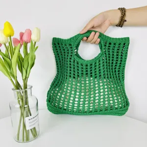 Sac cabas creux tricoté vert, sac à main de plage décontracté avec poignées rondes, détail.