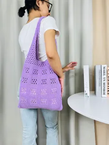 Lila geflochtene Häkel-Schulter-Tragetasche, große Kapazität lässige Strandtasche für Damen.