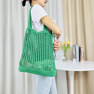 Grüne gestrickte hohle Umhängetasche, lässige gewebte Tote Bag für Frauen Strandalltag