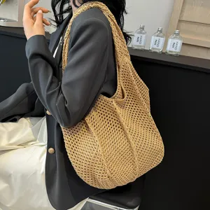 Gestreickte gewebte Tragetasche Detail, hohle Strohtasche fuer Damen Sommer Strand Stil.