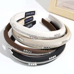Set di cerchi per capelli imbottiti con strass, accessori moda eleganti per donne e ragazze.