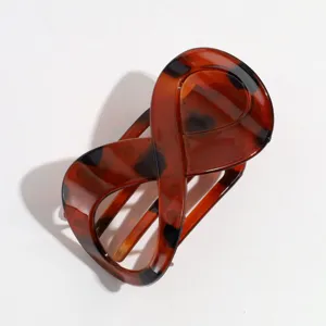 Elegante pinza para el pelo con carey en forma de 8 para peinados diarios chic y elegantes.