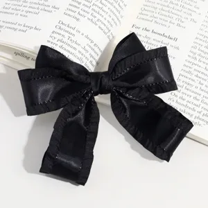 Pinza para el pelo con lazo de saten negro y borde de encaje elegante accesorio para mujeres