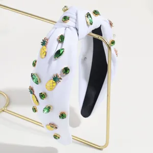 Detailansicht weißer Kristall Ananas Knoten Haarreif, modisches Haaraccessoire für Damen.