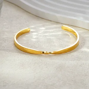 Bracelet manchette ouvert torsadé en acier inoxydable doré bijou élégant minimaliste