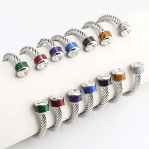 Bracelet Jonc Torsadé en Acier Inoxydable Mode pour Hommes Femmes Embouts en Fibre de Carbone Multicolores Incrustés de Strass Bijoux Ouverts