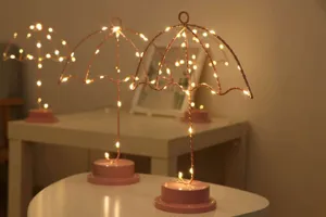Lámpara de mesa paraguas hierro LED rosa luz decorativa cálida lámpara de escritorio