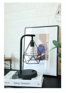 Moderne LED ijzeren bureaulamp geometrische draadkooi oplaadbare sfeer nachtlamp