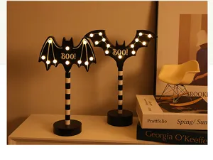 Halloween houten vleermuis LED nachtlampje, creatieve decoratieve tafellamp met strepen.