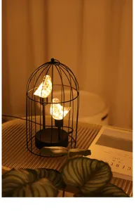 LED ijzeren vogelkooi nachtlampje detail, creatieve romantische sfeerlamp voor thuis.