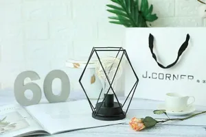 Geometrisch LED nachtlampje, moderne ijzeren bureaulamp voor bed, studeerkamer en bar.