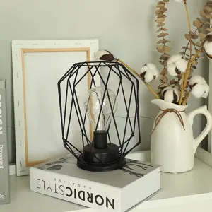 Lampada da tavolo ferro geometrica LED luce notte decorazione vintage nordica illuminazione comodino