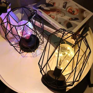 Lampada da tavolo LED in ferro geometrica luce notturna creativa decorazione casa.