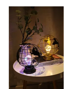 LED wereldbol nachtlamp ijzer kunst decoratieve lamp voor woonkamer tafelverlichting.