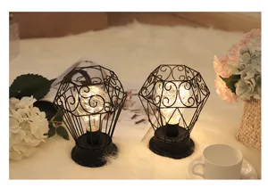 LED ijzer creatieve vintage kleine tafellamp, chique draadmesh decoratie licht voor kamer.