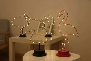 Lámpara de mesa LED de arte en hierro, flamenco rosa decorativo, estilo retro para el hogar.