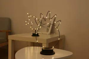 Lámpara de Mesa Decorativa de Arte de Hierro LED Luz Cálida Escritorio Forma Unicornio Paraguas