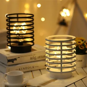 Minimalistische ijzeren tafellamp LED decoratieve nachtlamp voor slaapkamer beddengoed