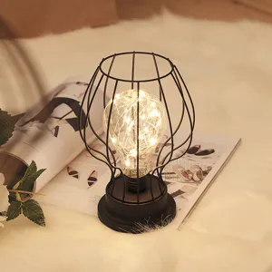 Vintage ijzeren kunst LED tafellamp, retro industriele draadmand nachtlamp voor woondecoratie.