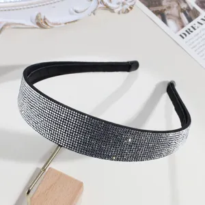 Serre-tête large étincelant en strass pour femmes, élégant accessoire de cheveux en cristal noir.