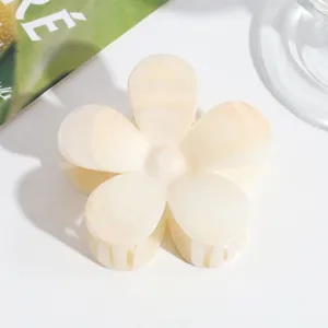 Schicke Marmor Blumen Haarklammer, elegante cremeweiße Acryl Haarkralle für Damen Frisuren.
