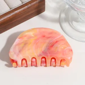 Marmerpatroon haarklem clip, halfronde esthetische haarklauw voor dagelijkse elegante haarstyling.