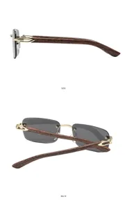 Lunettes de soleil carrées sans monture avec branches effet bois et charnières dorées élégantes