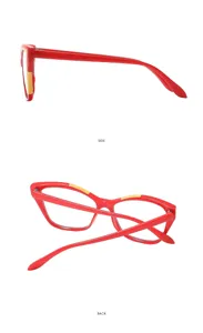 Lunettes de lecture carrées rouges élégantes avec des accents jaunes, vue détaillée.