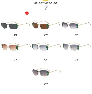 Lunettes de soleil carrées en métal avec décor de feuilles vertes en sept coloris.