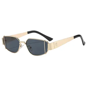 Gafas de sol retro con montura cuadrada de metal para una proteccion solar elegante.