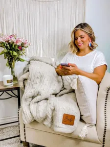 Cozy cable knit throw blanket thick soft warm cozy blanket for couch bed home decor cream