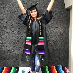 Stole de remise des diplômes mexicaine à rayures colorées et broderie Class of 2021 écharpe.
