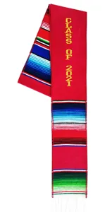 Étole de remise des diplômes style mexicain avec bandes colorées et broderie détaillée.