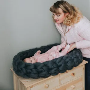 Handgemachte klobige Strick Baby Nest Neugeborene Fotografie Requisite Korb gemütliches Bett.