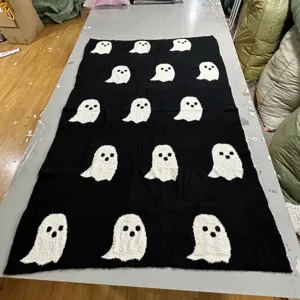 Cute ghost pattern knit throw blanket black and white spooky home decor soft bed blanket