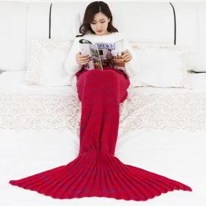 Coperta a coda di sirena lavorata a maglia rossa, morbido plaid accogliente per letto o divano