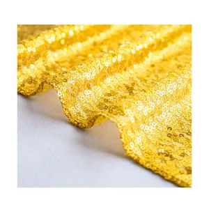 Cammino tavola paillettes oro tessuto brillante festa matrimonio decorazione vista principale