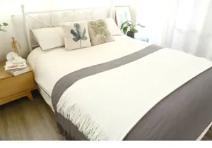 Nordisch gewebter Bettläufer Kuscheldecke für Schlafzimmer Hotel weiches Quasten Design