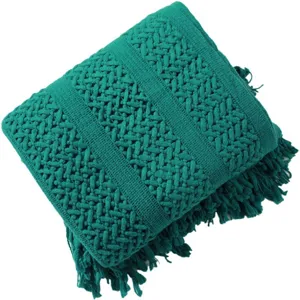 Plaid tricoté style nordique pour canapé et lit, couverture vert canard à franges.
