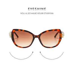 Detailansicht der stilvollen Strass Katzenauge Sonnenbrille mit edlem Farbverlauf und Rahmen.