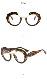 Vista detallada de unas elegantes gafas redondas irregulares carey anti luz azul.