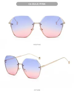 Gafas de sol poligonal modernas con degradado azul rosa y montura de metal dorado.